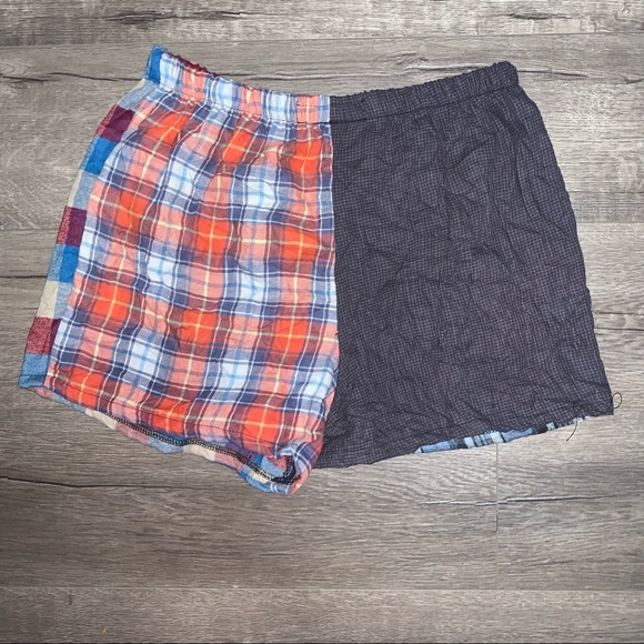 Urban outfitters renewal recycled flannel short - Picture 4 of 8